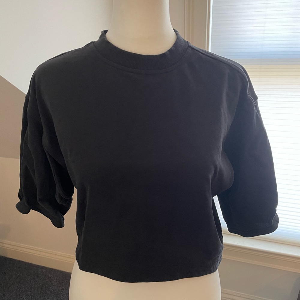 Lululemon short sleeved top